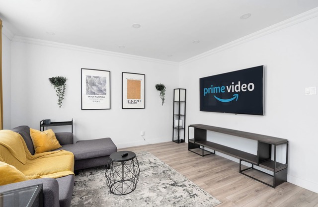Spacious 3 BDRM Duplex in Laval with WiFi & Free Parking