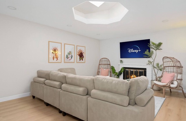 Spacious 3 bed/3 bath - Central Oc, Modern - Sleeps 10