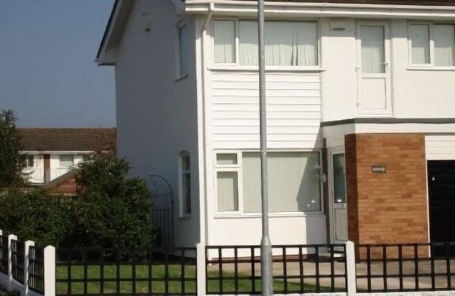 Spacious 3 Bed House in Penrhyn Bay, Llandudno