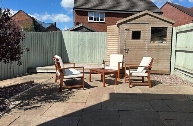 Spacious 3 Bed Property with Large Garden Space