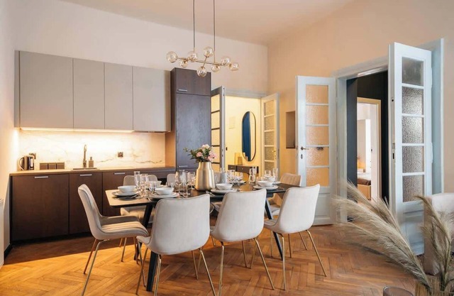 Spacious 3-Bedroom Flat in Central Krakow