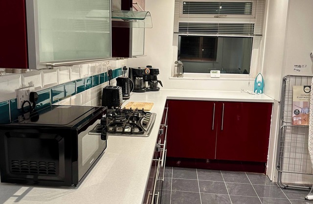 Spacious 3-Bedroom Home in Manchester – Perfect for Families & Groups