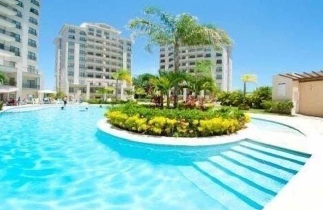 Spacious 3 Bedroom Oceanview + Pool