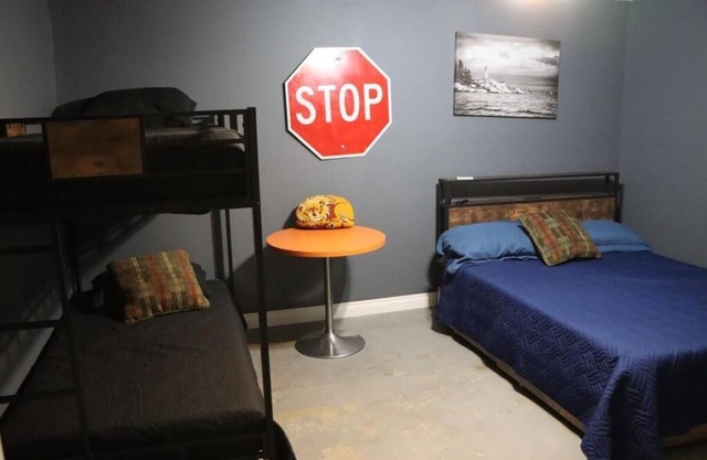 Spacious 3-Bedroom Retreat in San Jacinto; Sleeps 8, AC & Pet-Friendly