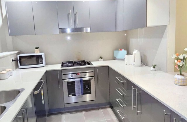 Spacious 3 bedrooms apartment in Ryde-New