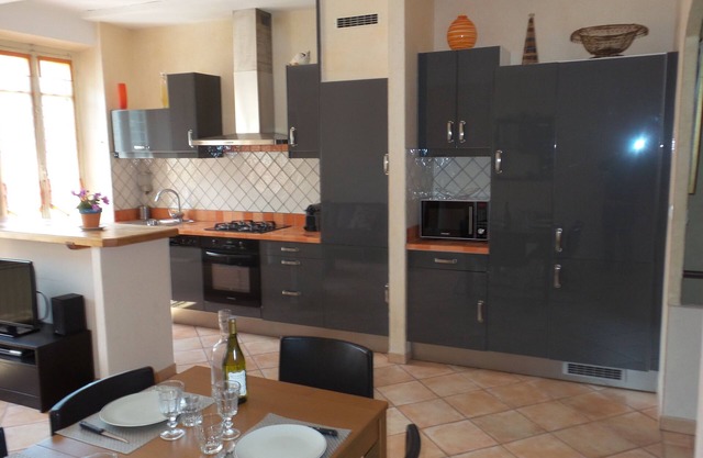 Spacious 3-key apartment at the foot of the medieval city