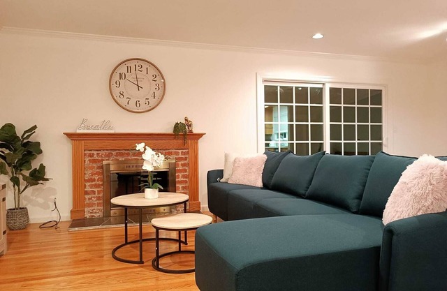 Spacious 3BR 2BA Home, Pet-Friendly and Comfortable