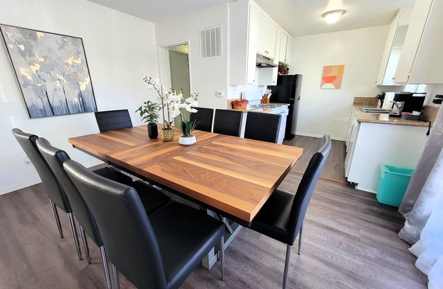 Spacious 3BR & 2BA Apartment 5 Mins to LACMA & Academy Museum of Motion Pictures