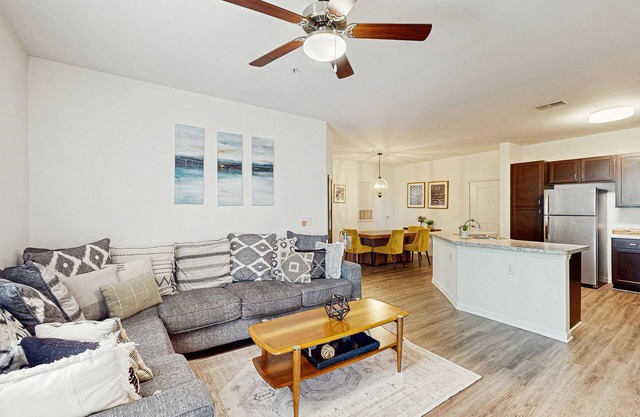 Spacious 3BR in Pet Friendly Walkable Resort with a Pool