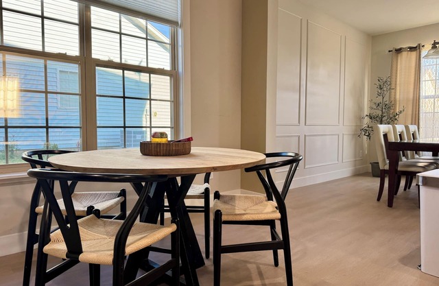 Spacious 4-bedroom house in welcoming North Charleston with WiFi, AC