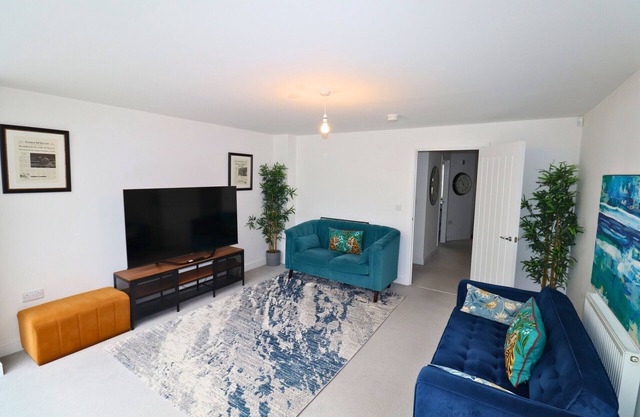 Spacious 4-Bedroom Home in Scenic High Wycombe