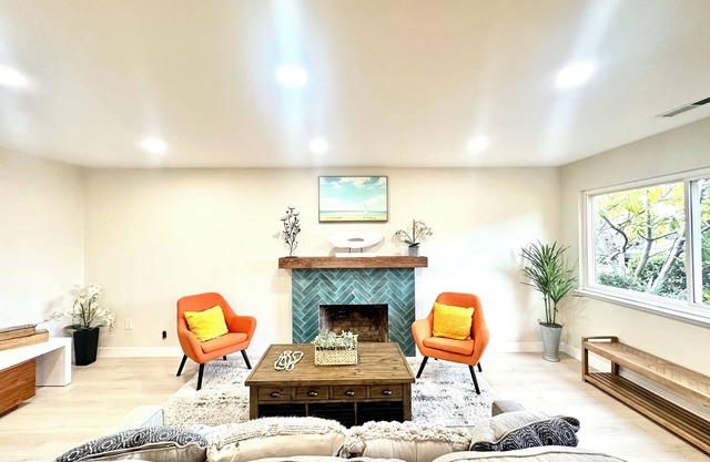 Spacious 4-bedroom house in cool Mountain View with WiFi