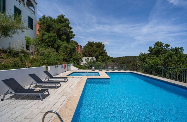 Spacious 4 bedroom apartment in Cala Galdana