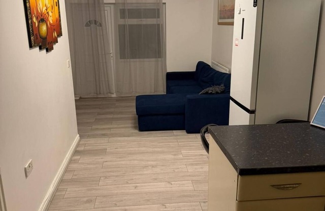 Spacious 4-bedroom house in fabulous Manchester with WiFi, AC