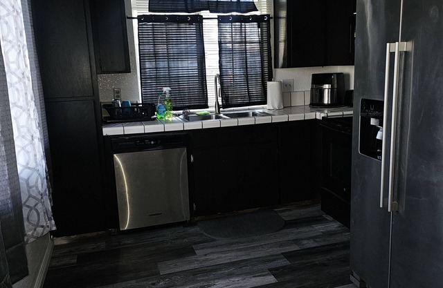 Spacious 4-bedroom house with AC, WiFi in enjoyable Stockton