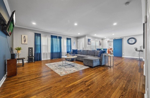 Spacious 4-bedroom house with WiFi, AC in delightful Atlanta