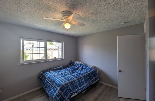 Spacious 4-bedroom house in superb Cypress with AC, WiFi