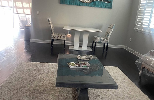 Spacious 4-bedroom estate in tranquil Mary Esther with WiFi, AC