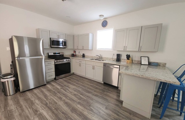 Spacious 4-bedroom house in New Orleans within minutes to Bourbon Street