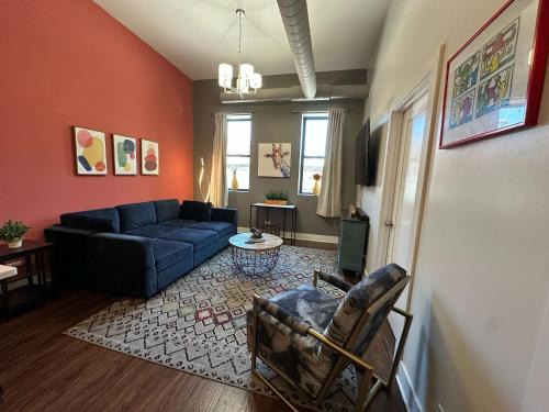 Spacious 420-Friendly 2BR Retreat Near McCormick Place, Grant Park and Soldier Field