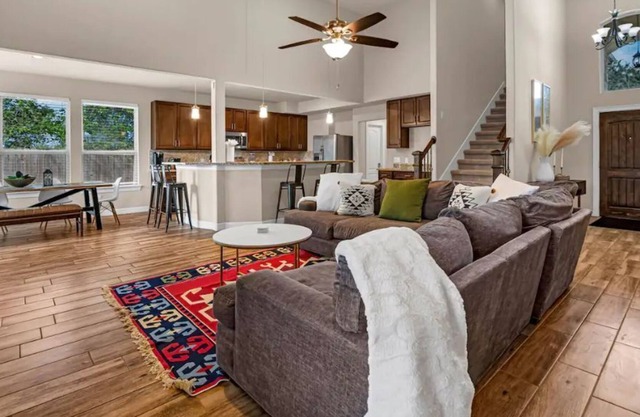 Spacious 4BDR Near MedCenter