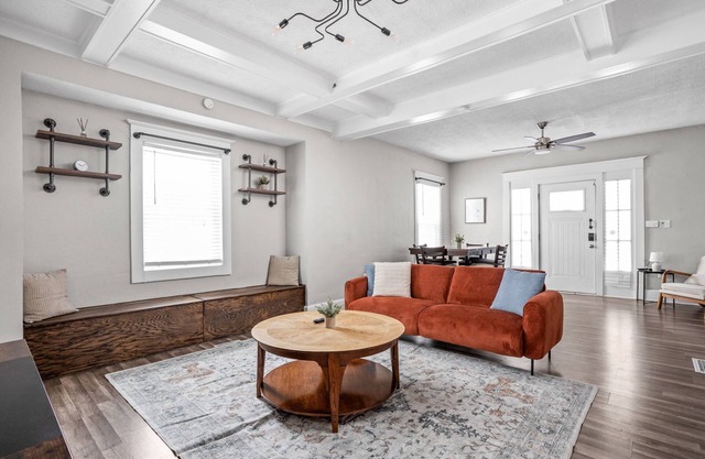 Spacious 4BR Bungalow with Arcade