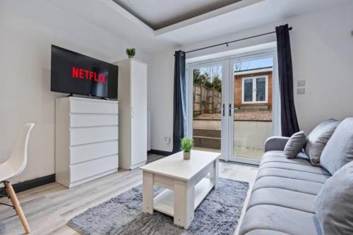 Spacious 5-bed Banbury House near Spiceball Park