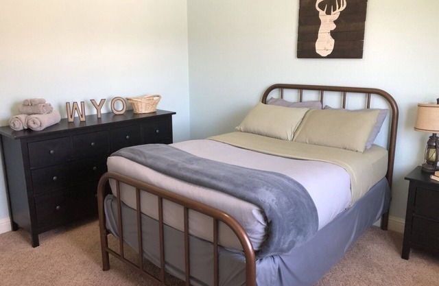 Spacious 5 bedroom, 3.5 bath home. Great for individuals, groups, and families!