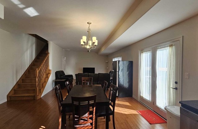 Spacious 5-bedroom house with AC, WiFi in brilliant Quinte West