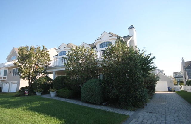 Spacious 5 Bedroom Cape May Home