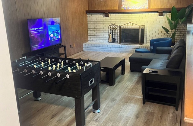 Spacious 5-bedroom house with AC, WiFi in enjoyable Ann Arbor