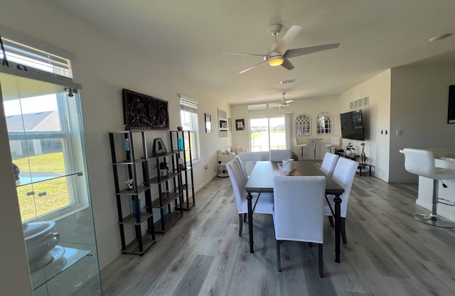 Spacious 5-bedroom house with AC, WiFi in fantastic Rockledge
