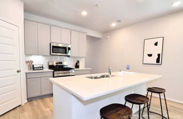 Spacious 5-bedroom house with WiFi, AC in serene Magnolia