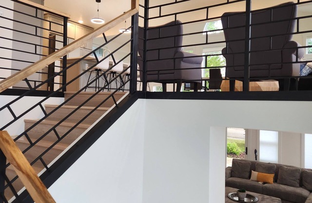 Spacious 5-bedroom house with WiFi, AC in charming Butte