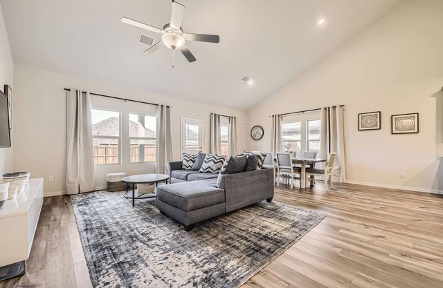 Spacious 5-bedroom house in Haslet, TX .just North of Fort Worth