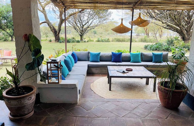 Spacious 5-bedroom safari lodge with lake views and wildlife at your doorstep.
