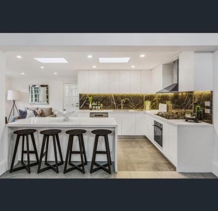 Spacious 5BD Garden House in Hornsby close 2 train