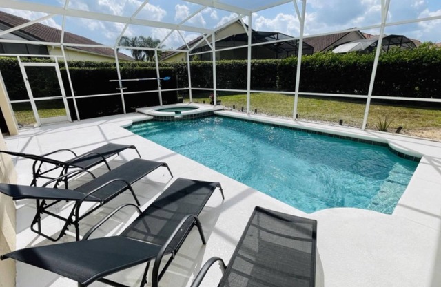Spacious 5BR Gated Resort Villa w/Private Pool & Spa – Near Disney!