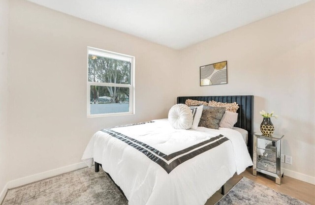 Spacious 5BR Retreat-Sleeps 10+