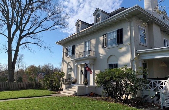 Spacious 6-bed, 4 bath colonial Montclair house: walk to restaurants & NYC train
