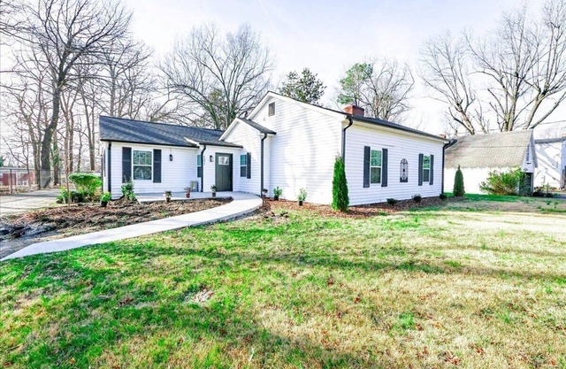 Spacious 6-bedroom 4-bathroom House High Point Emerywood