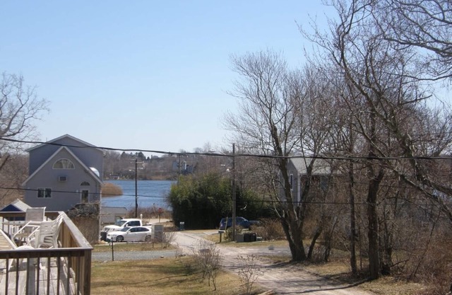 Spacious 6 Bedroom Beach Property in Bonnets Shores-Sleeps 14