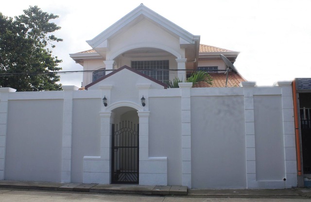 Spacious 6 bedroom villa in charming Palompon, the gateway to Kalanggaman Island