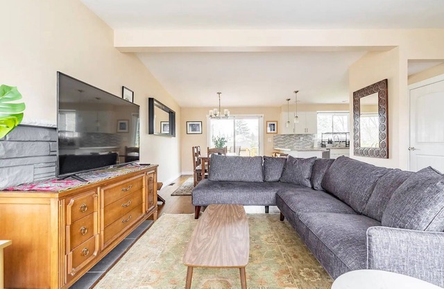 Spacious 6BR w/Game Room – Ideal for Groups