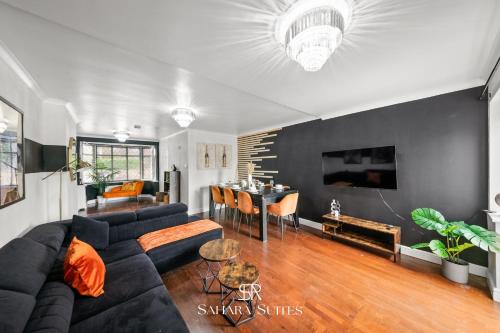 Spacious 6BR - Woodley Stay - Sleeps 13 - Near City Hub - Parking