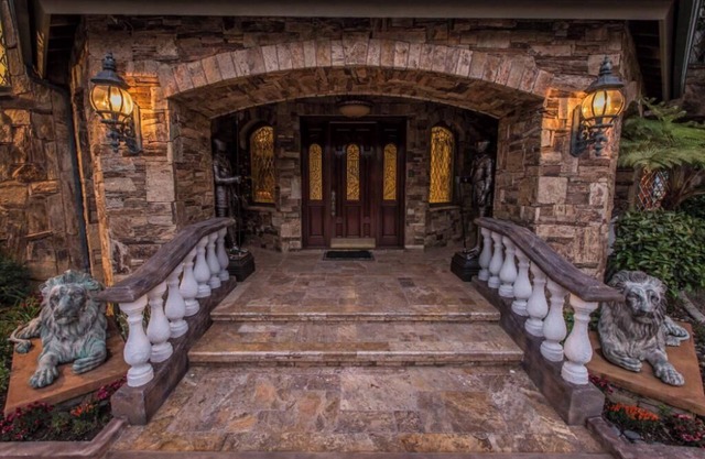 Spacious 7-bedroom castle in beautiful Laguna Hills