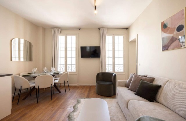 Spacious apartment near the 19th arrondissement