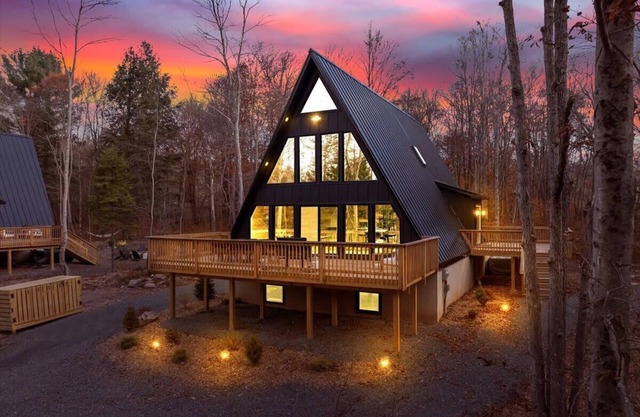 Spacious A-Frame | Hot Tub | Movie Room | Firepit