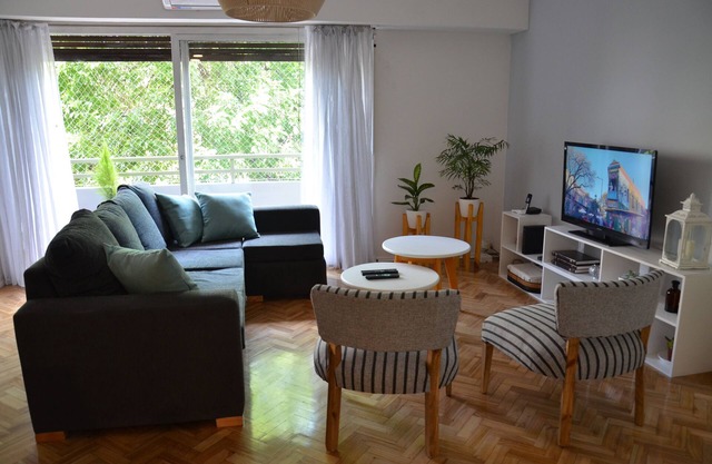 Spacious and bright 2 bedroom, 4 room apartment in Belgrano