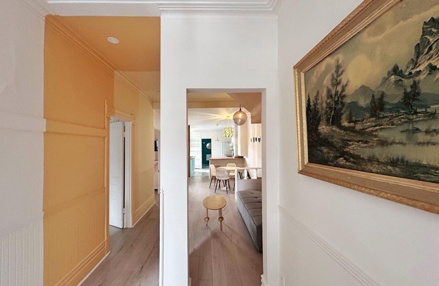 Spacious and calm appartement all incuded with a full kitchen.